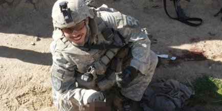 سه عکس افشا شده توسط اشپیگل، نشان دهنده جنایت سربازان آمریکایی در افغانستان